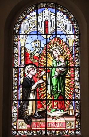 동정 마리아에게 묵주를 받는 성 도미니코_photo by Espirat_in the Church of Notre-Dame in Membrey_France.jpg